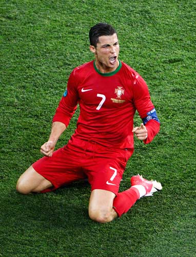 祝贺，王霜和陈晨入选2025国际足联年度最佳女足阵容候选名单（王霜、陈晨入围2025年FIFA年度最佳女足阵容候选）