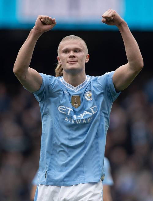 吉拉西无缘2025非洲足球先生奖，他的哥哥在社媒表达不满（吉拉西落选2025非洲足球先生，哥哥在社媒发声不满）