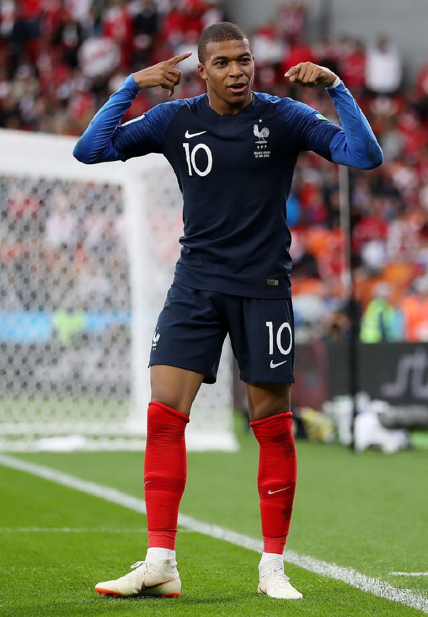 东体：蒯纪闻的伤势情况目前来看不至于像外界传得那么严重（东体：目前看，蒯纪闻伤情不如外界传闻般严重）