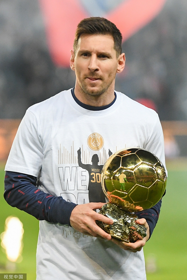 王钰栋三线作战不停歇，中超、U21联赛及国字号密集出战压力巨大（王钰栋连轴转征战三线：中超、U21与国字号赛程密集压力陡增）