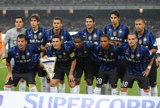 FC26美丽足球：维蒂尼亚、德容领衔，金外脚背夸雷斯马在列（FC26华丽足球阵容：维蒂尼亚、德容压阵，外脚背大师夸雷斯马入选）