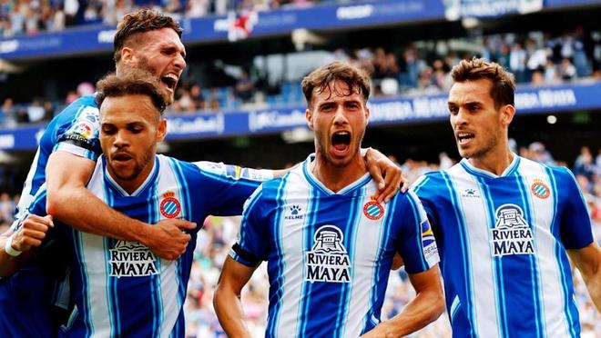 圣吉罗斯主帅：我们打欧冠不是来当旁观者，要让马竞感到压力（圣吉罗斯主帅放话：欧冠不当看客，必须给马竞施压）