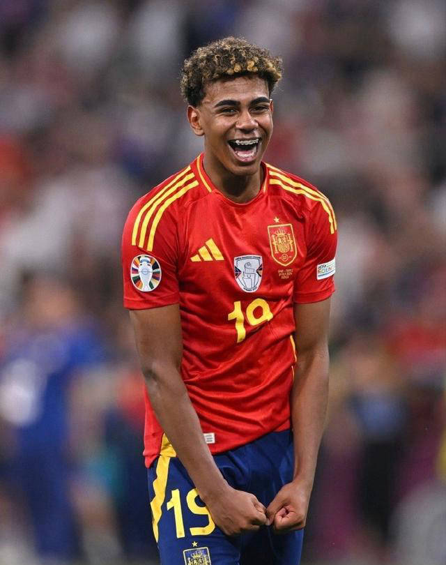 洛塞尔索：安哥拉球员身体素质出色，我们很难找到进球机会（洛塞尔索：安哥拉队对抗强硬，我们难以创造破门机会）