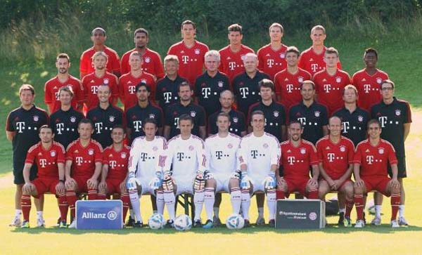 梅西印度行引热潮，球衣热卖、为梅西在地上作画、树立纪念碑（梅西造访印度掀狂热：球衣热销、地画致敬、纪念碑树立）