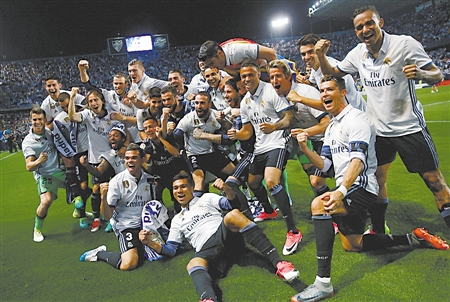 36岁奥巴梅扬无缘美加墨世界杯，下一届世界杯时他已41岁（36岁奥巴梅扬错过美加墨世界杯，下届已41岁）