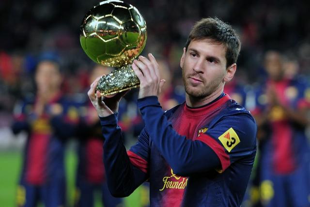 赖斯：我们在幕后有领导小组，比赛日的时候会各抒己见（赖斯：队内有领袖小组，比赛日大家畅所欲言）