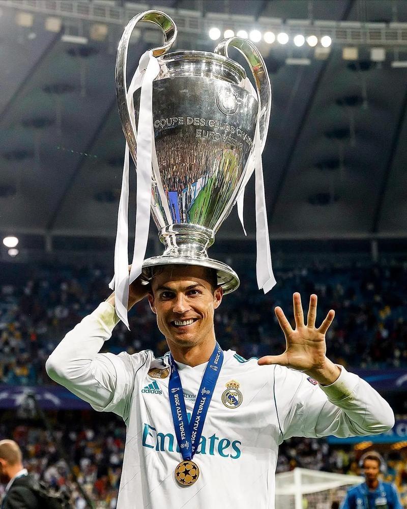 图片报：因两名前锋状态差，多特考虑冬窗签维罗纳前锋焦瓦内（图片报：双前锋低迷，多特或冬窗引进维罗纳射手焦瓦内）