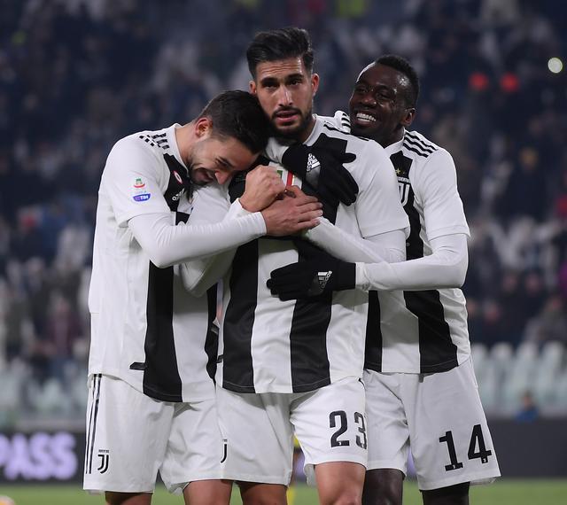 格拉斯纳：格伊周三就已重返训练，对阵狼队将进入名单（格拉斯纳：格伊周三已恢复训练，将进入对阵狼队大名单）