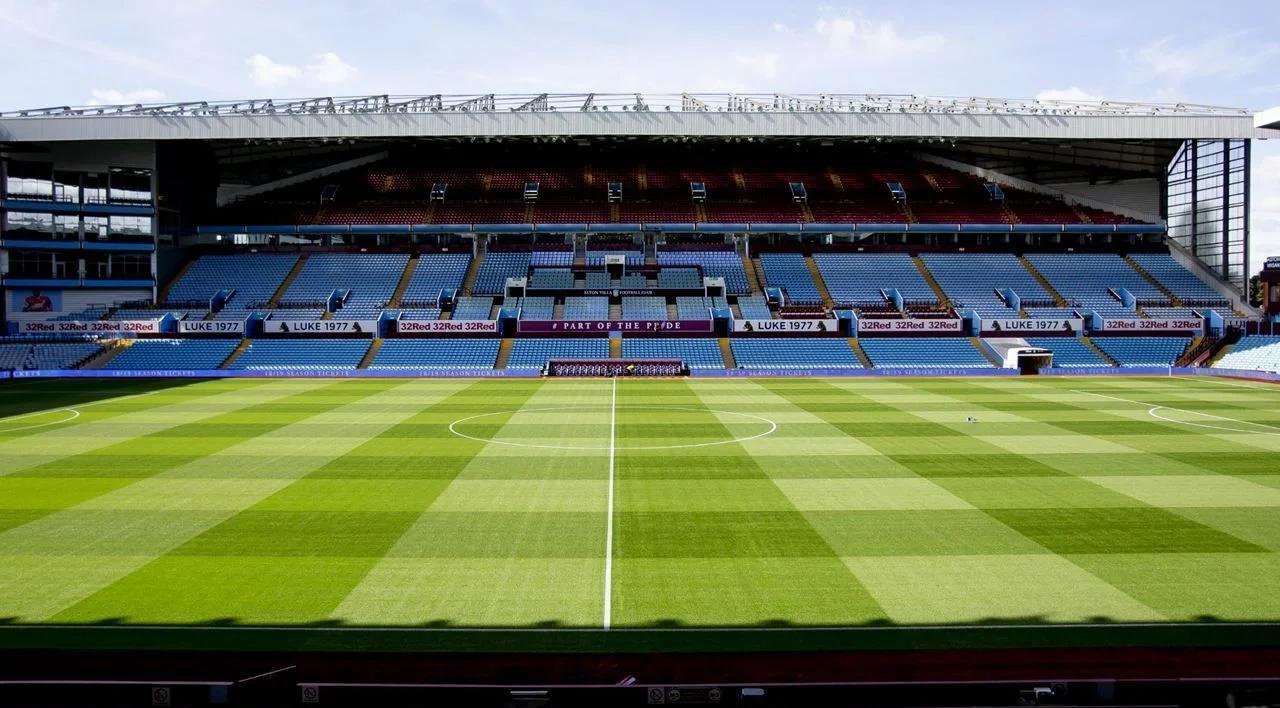 尹鸿博：明天是我生涯最后一场中超，因伤不得不做出退役选择（尹鸿博因伤宣布退役：明日迎来中超生涯最后一战）