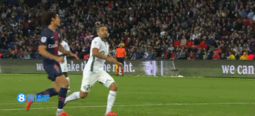 西甲战报：莫雷诺、奥卢瓦塞伊破门，黄潜2-1马略卡（西甲：莫雷诺、奥卢瓦塞伊建功，比利亚雷亚尔2-1小胜马略卡）