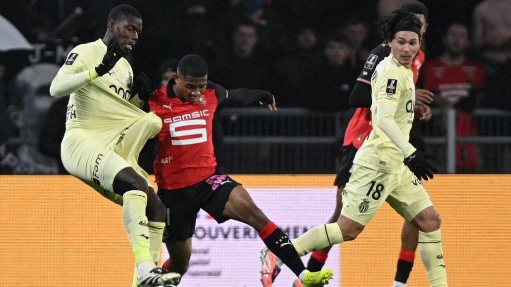 足球国足内部比赛数据曝光，多项指标提升（国足队内比赛数据披露，多项指标上扬）