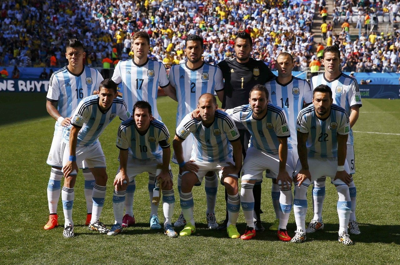 2025中甲乙最佳裁判：李会刚当选中甲金哨，银哨任通（2025赛季中甲乙年度最佳裁判：李会刚加冕中甲金哨，任通获银哨）