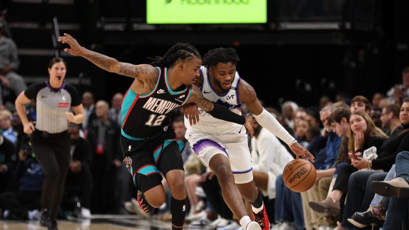 孔蒂：祝贺球员们，必须对他们说谢谢、谢谢、再谢谢（孔蒂：向球员们表示祝贺，我要对他们说三声“谢谢”）